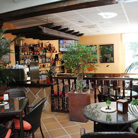 Hotel Maria Cristina La Cala Del Moral Ресторант снимка