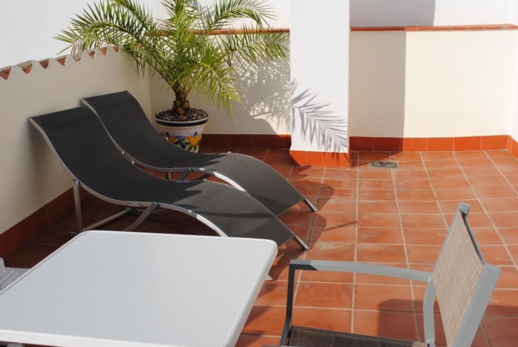 Hotel Maria Cristina La Cala Del Moral Екстериор снимка