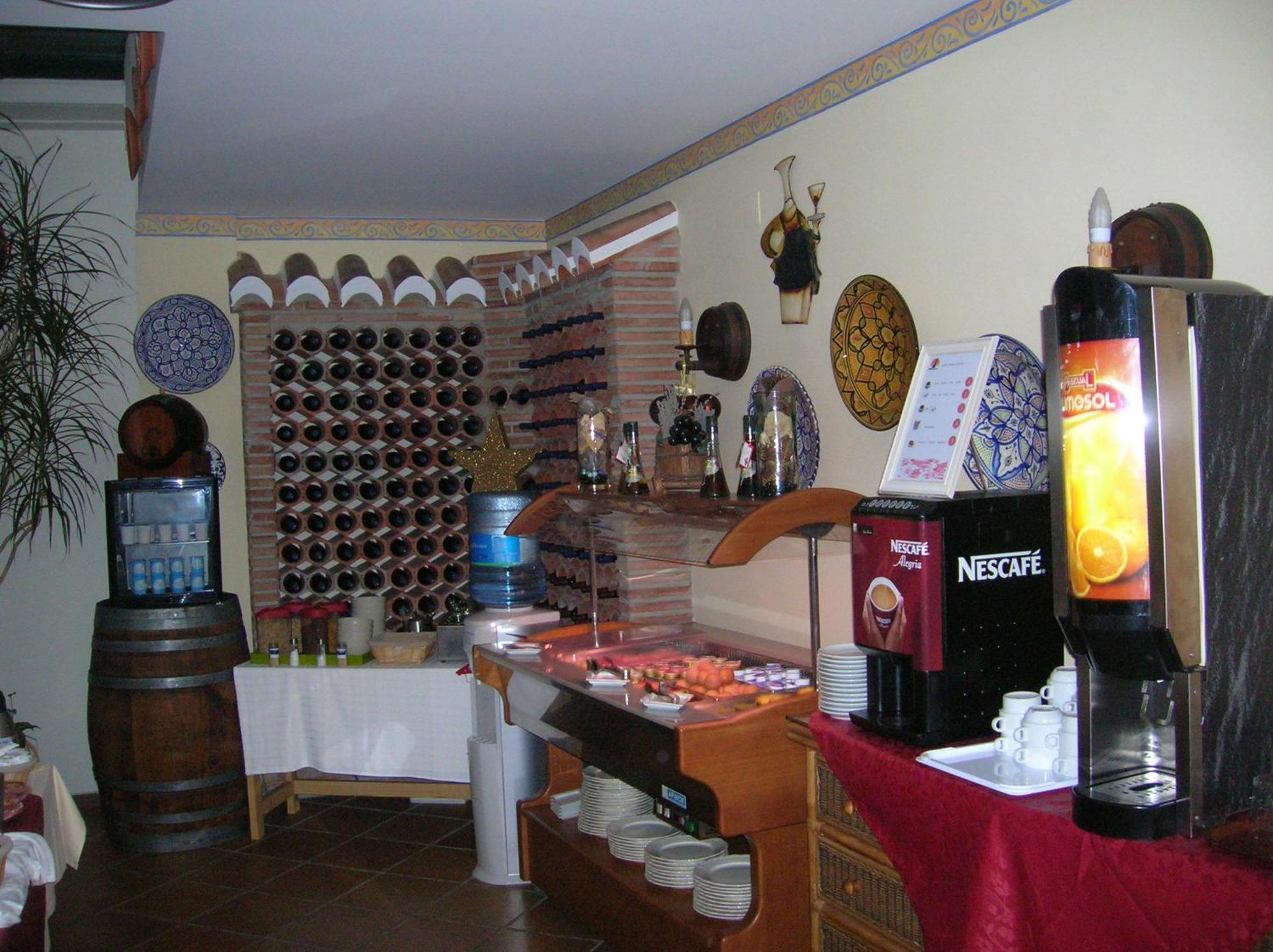 Hotel Maria Cristina La Cala Del Moral Екстериор снимка