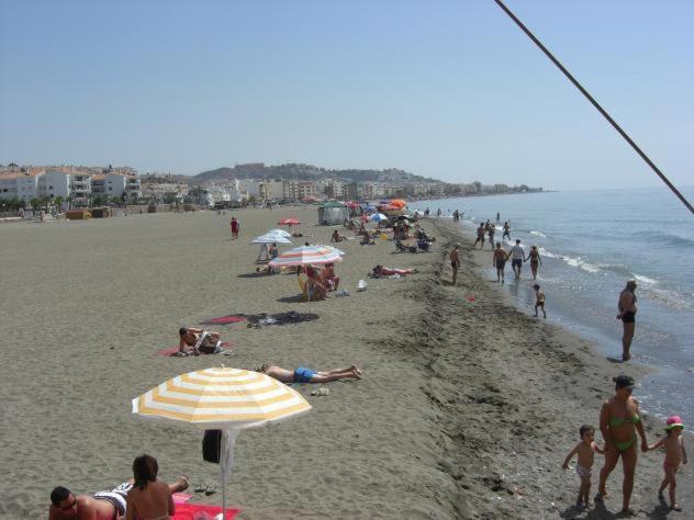 Hotel Maria Cristina La Cala Del Moral Екстериор снимка